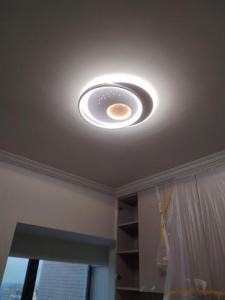 新都区邓师傅社区服务专业灯具批发、销售、安装、维修一站式服务，精选节能健康好灯，搭配实在优惠，点亮生活更省心！ 