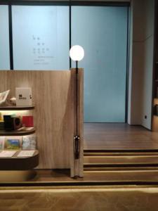 成都买好灯，找源头，省钱又省心！中山古镇成品灯具源头工厂成都分公司，扎根蓉城，背靠“中国灯饰之都”中山古镇的实力底蕴，专为成都及西南地区客户